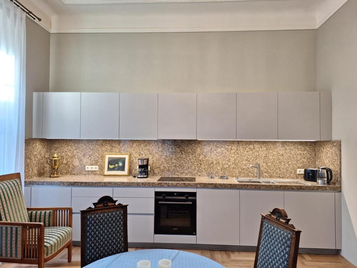 באוטזן Stadtpalais Marche-Suite Maximal 2 Personen Und 1 Kleinkind מראה חיצוני תמונה