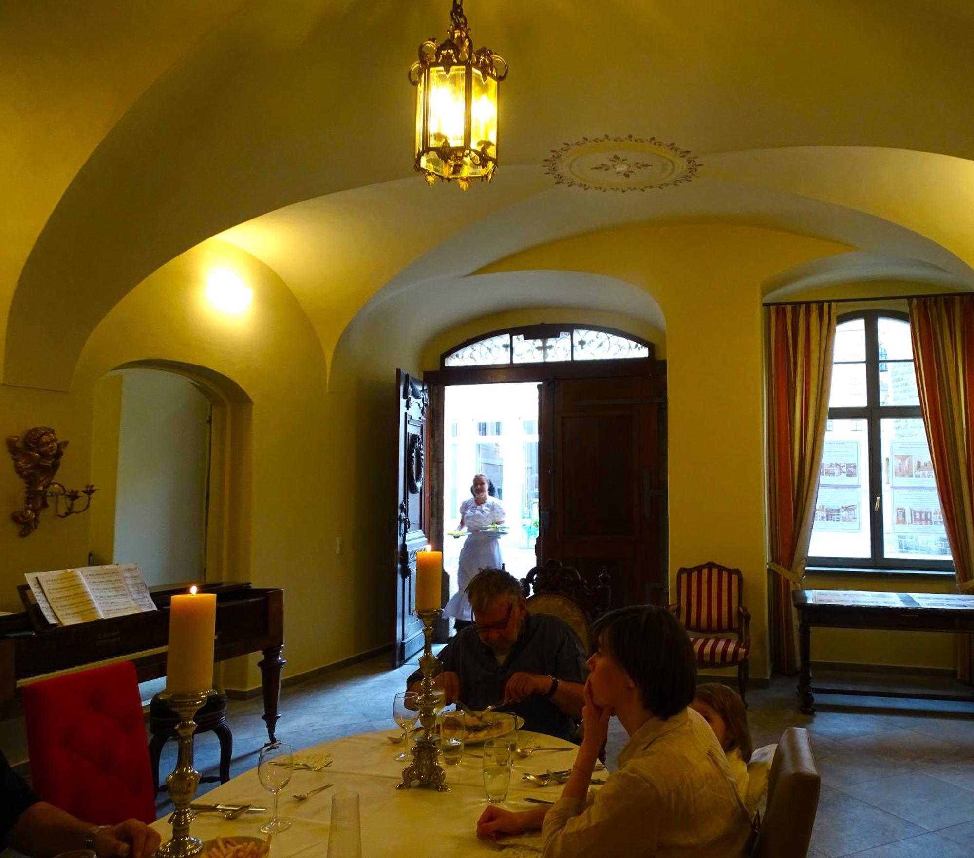 באוטזן Stadtpalais Marche-Suite Maximal 2 Personen Und 1 Kleinkind מראה חיצוני תמונה